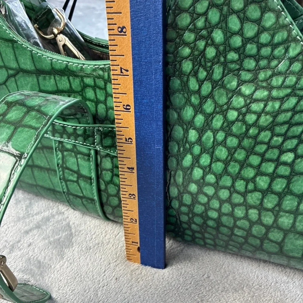 NEW Miracle Zone Green Croc Embossed Satchel Handbag Gold Hardware NJ0001 GN